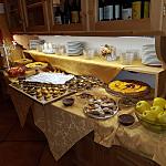 FOTO UHC - Gourmet ed Enogastronomia Hotels 4 Stelle - Hotel Rubino, hotel Diamant, hotel Soreghes e hotel Dolomiti